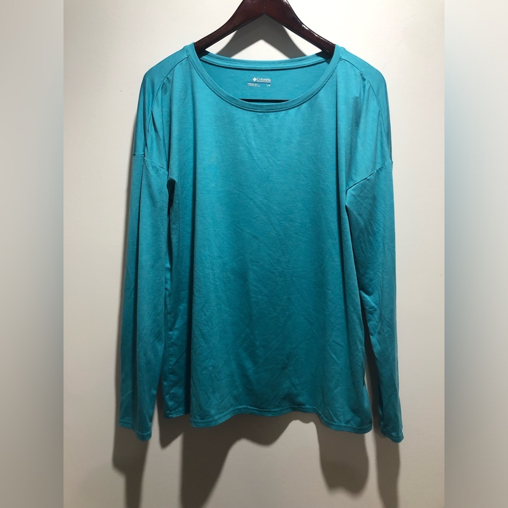 Columbia Women's Teal Long-Sleeve Crew Neck Top
